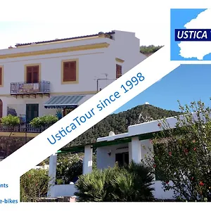  Holiday home Usticatour And Italy